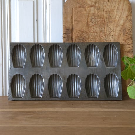 マドレーヌ型 | STORES