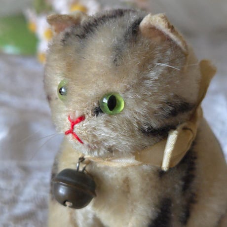 シュタイフお座り猫ちゃん