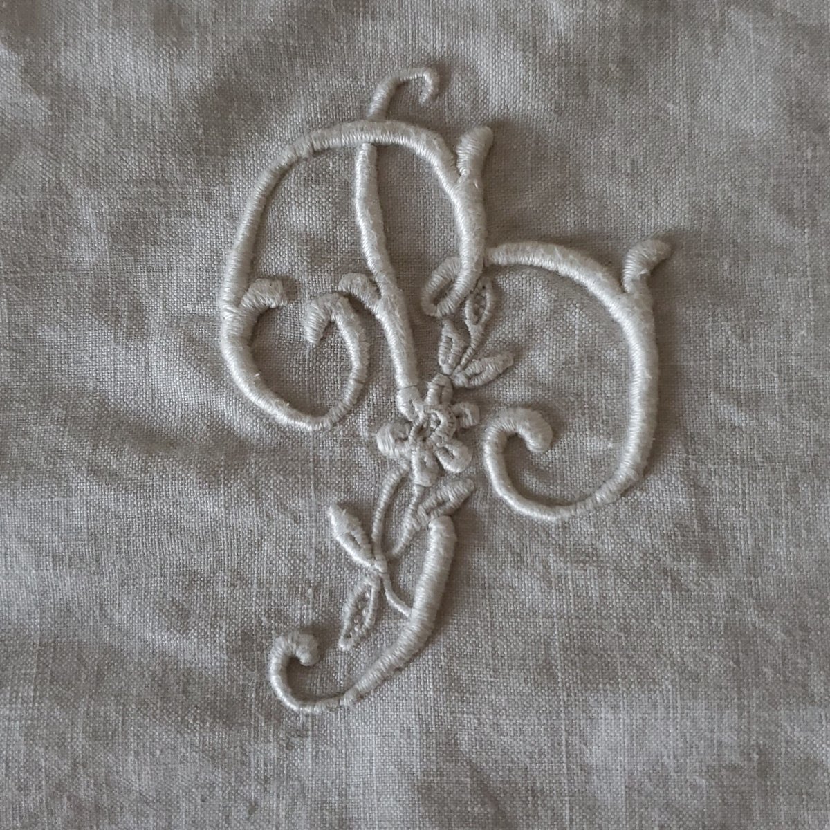 1900年初期 フランス 刺繍 立体 モノグラム イニシャル 古布 服飾 半物 