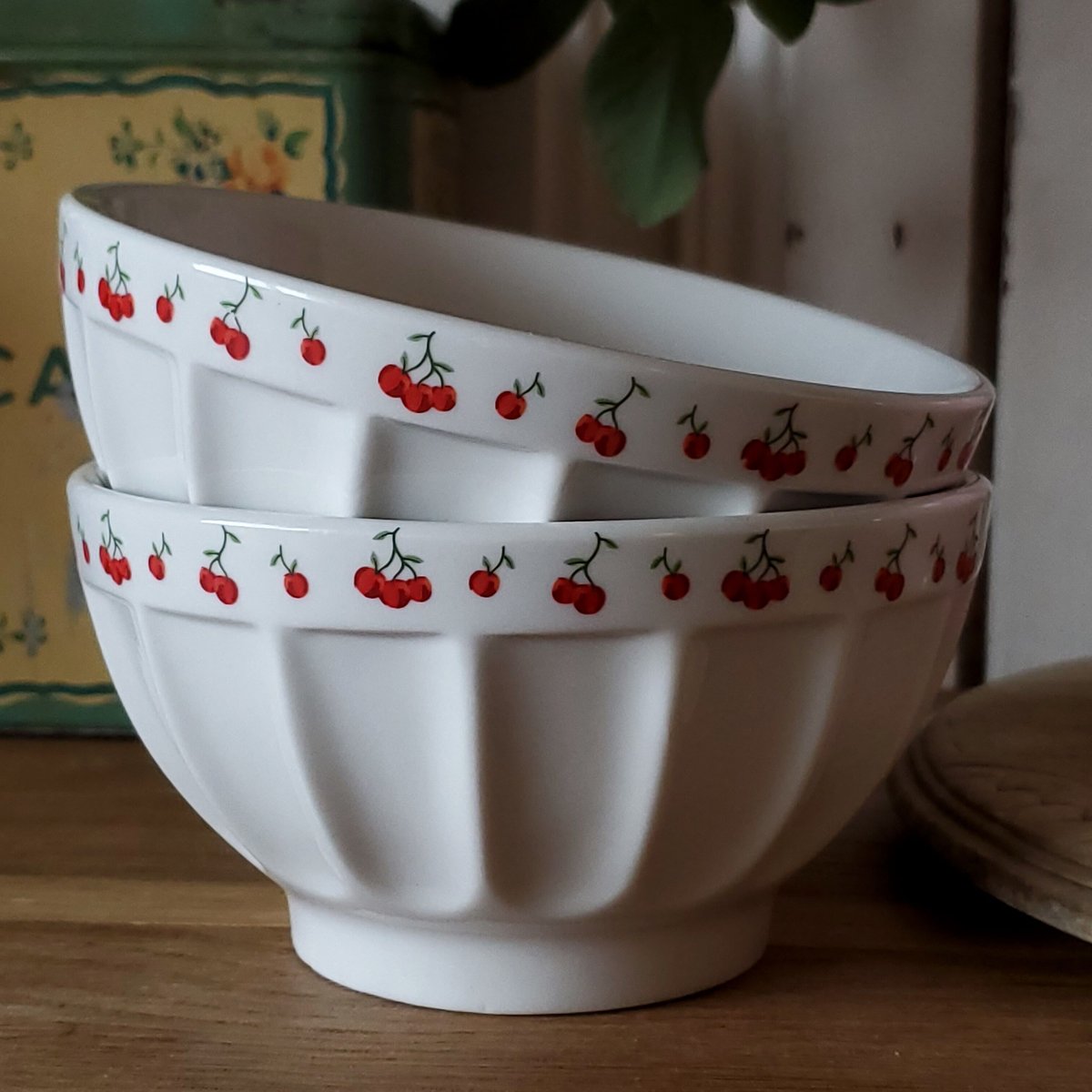 サクランボのカフェオレボウル | リボンときどきネコ