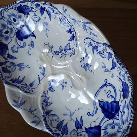 Creil et Montereauフローラ ラヴィエ