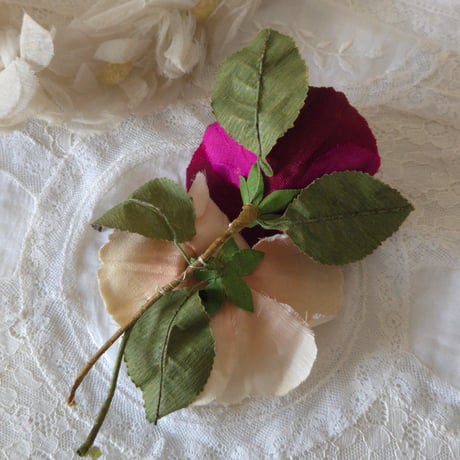 2輪の薔薇のブーケ