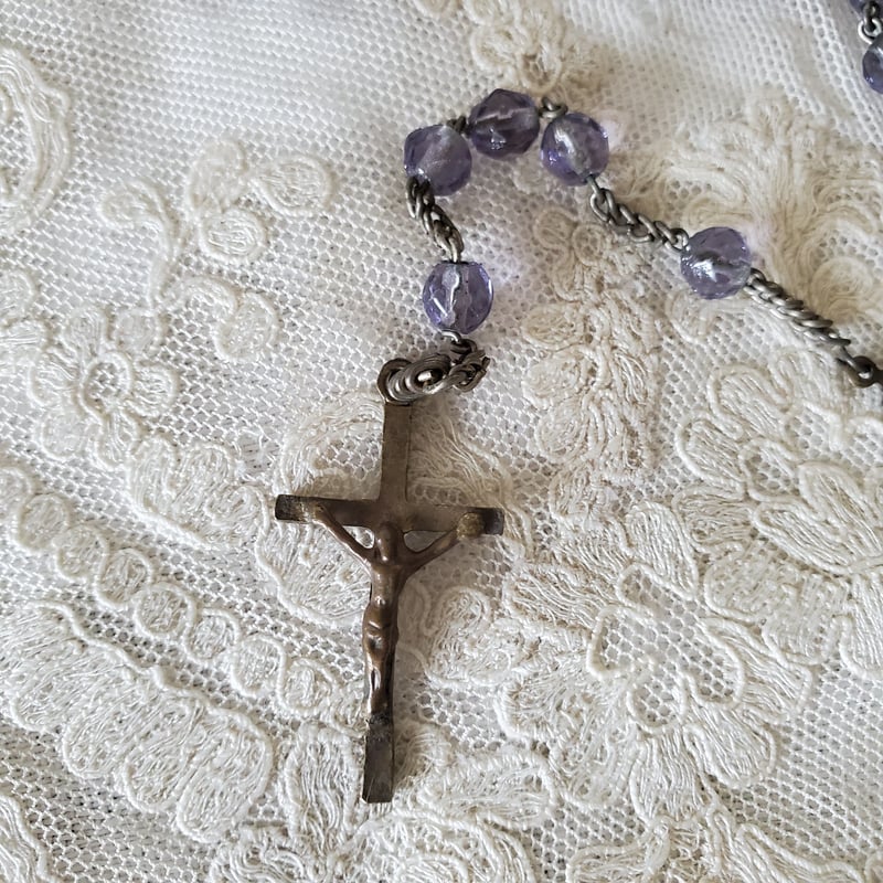 マザーオブパールのケースとロザリオ | リボンときどきネコ