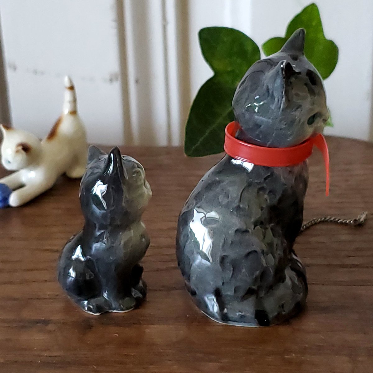 Amazon.co.jp: Goebel ゲーベル 猫の置物 2点セット フンメル Amazon.co.jp: Goebel ゲーベル 猫の置物 2点セット フンメル