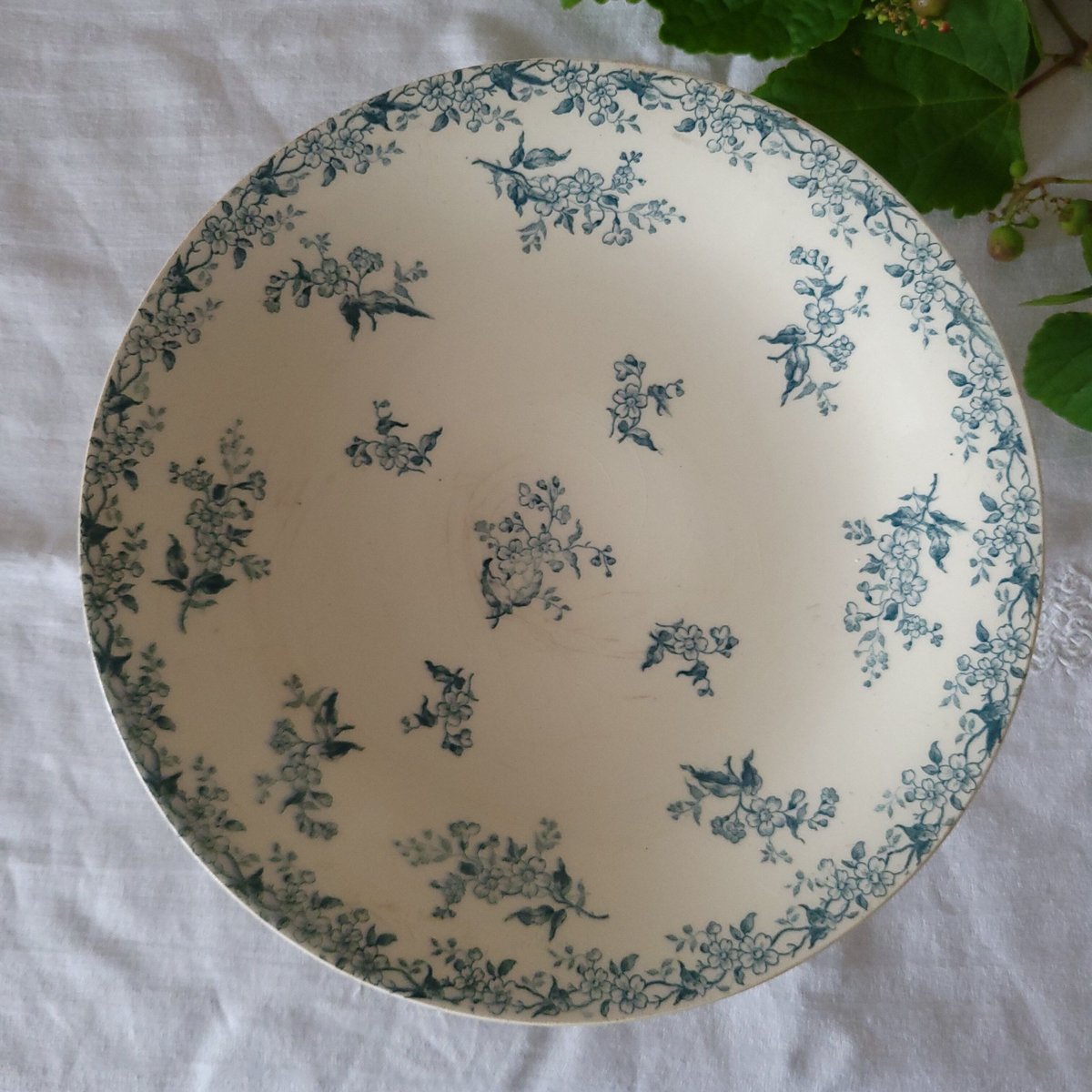 フランスアンティークÉ.Bourgeois Gien レリーフ コンポティエ