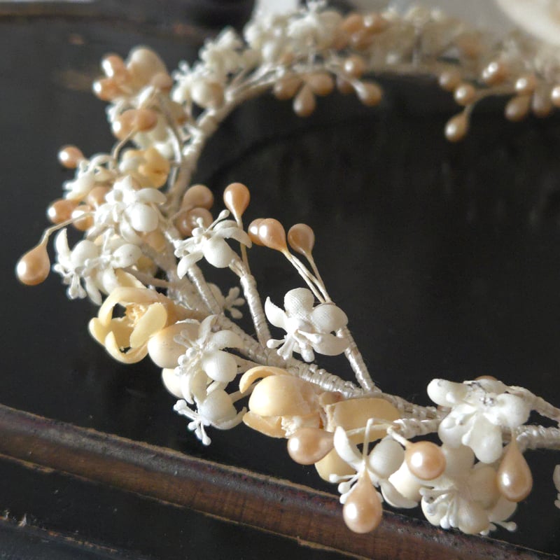 ワックスフラワーの花冠 | リボンときどきネコ