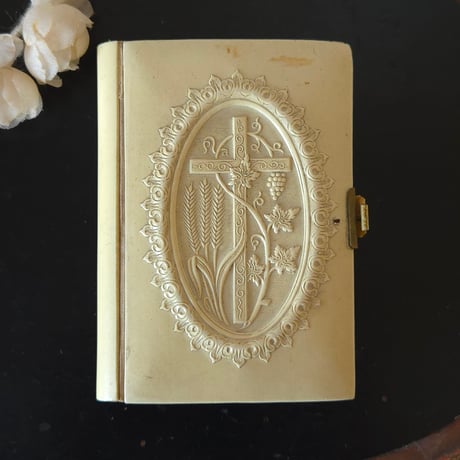 セルロイドの祈祷書