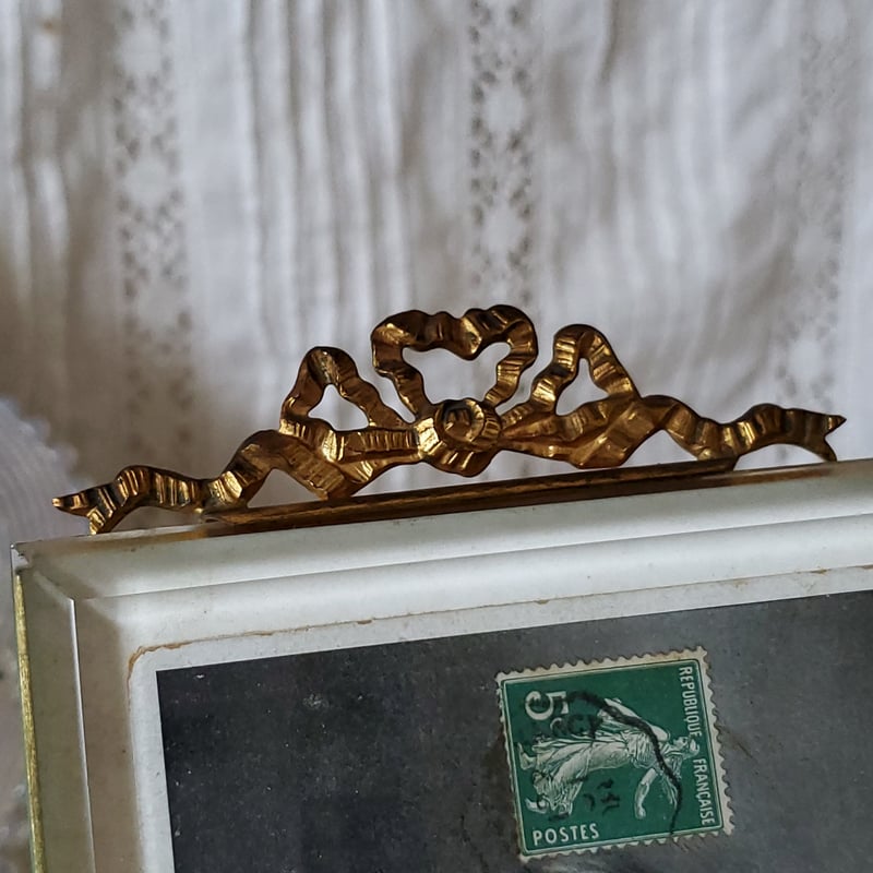 リボンモチーフ厚ガラスのフォトフレーム | リボンときどきネコ