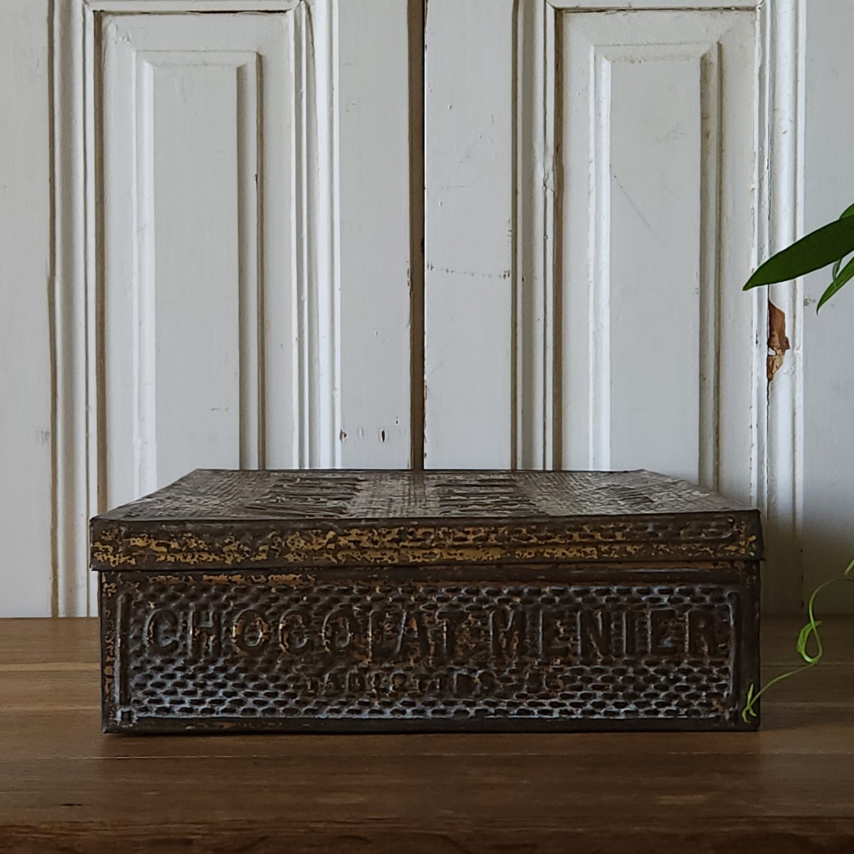 CHOCOLAT MENIER ショコラムニエTin缶 | リボンときどきネコ