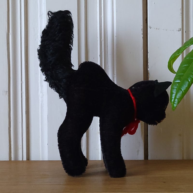 黒猫のトムキャット | リボンときどきネコ