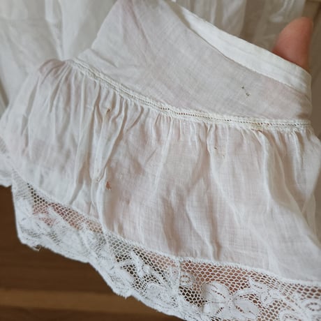 美しい刺繍のオールインワン