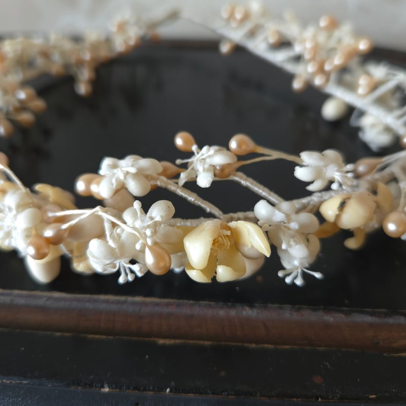 ワックスフラワーの花冠 | リボンときどきネコ