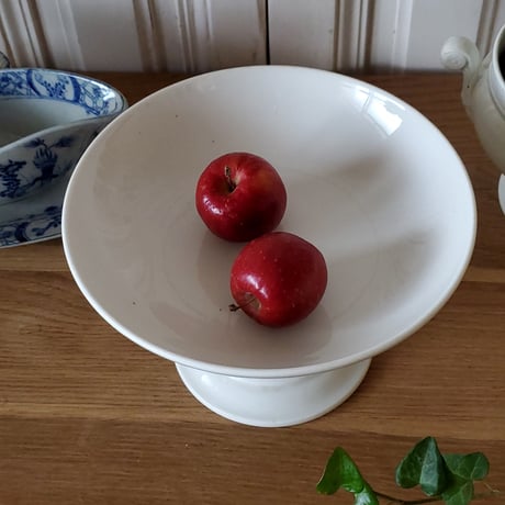 真っ白なコンポティエ