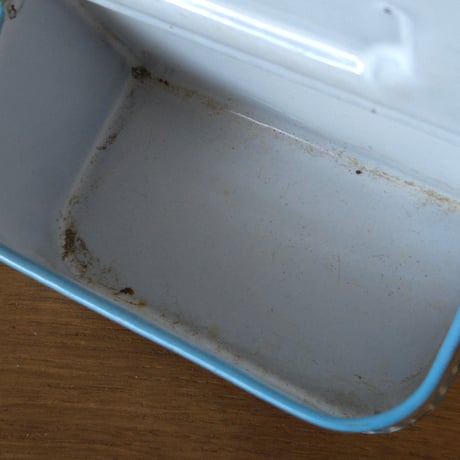 BB社 ローズバンドアリュメット缶