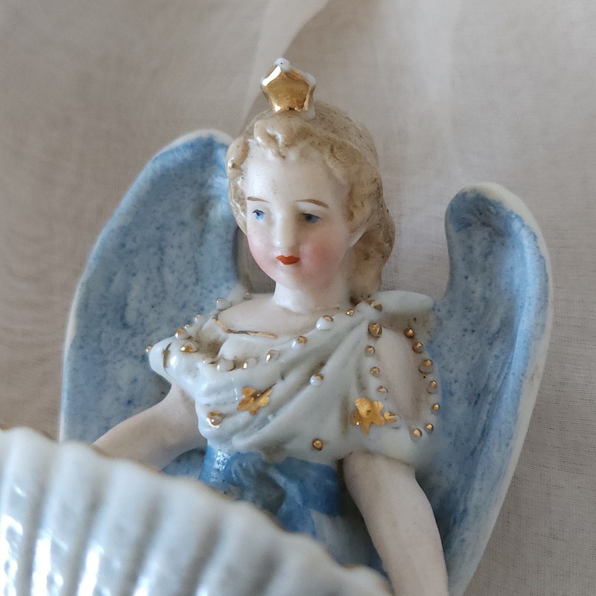 ブルーの羽の天使 ベニティエ 聖水盤 ビスクエンジェル...ホビー・楽器 