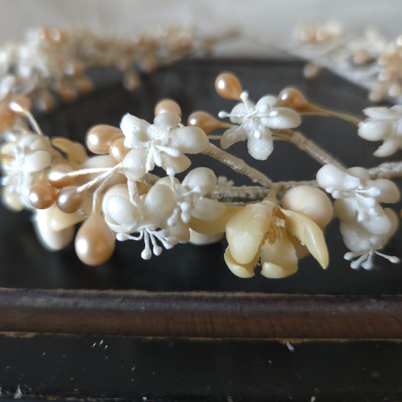 ワックスフラワーの花冠 | リボンときどきネコ