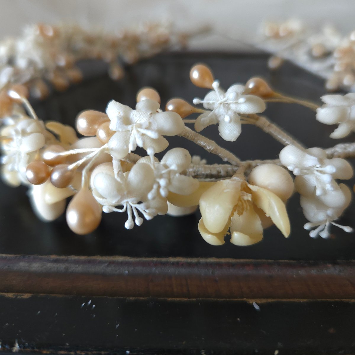 ワックスフラワーの花冠 | リボンときどきネコ