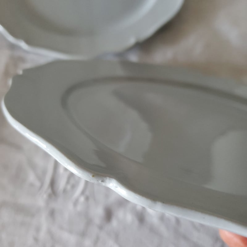 Montereauブルーグレーの花リムプレート | リボンときどきネコ