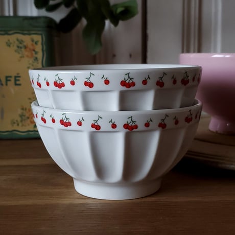 サクランボのカフェオレボウル