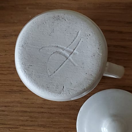 小さいクリームジャー