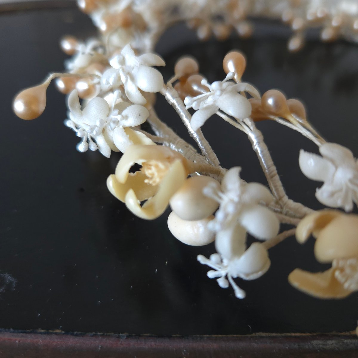 ワックスフラワーの花冠 | リボンときどきネコ