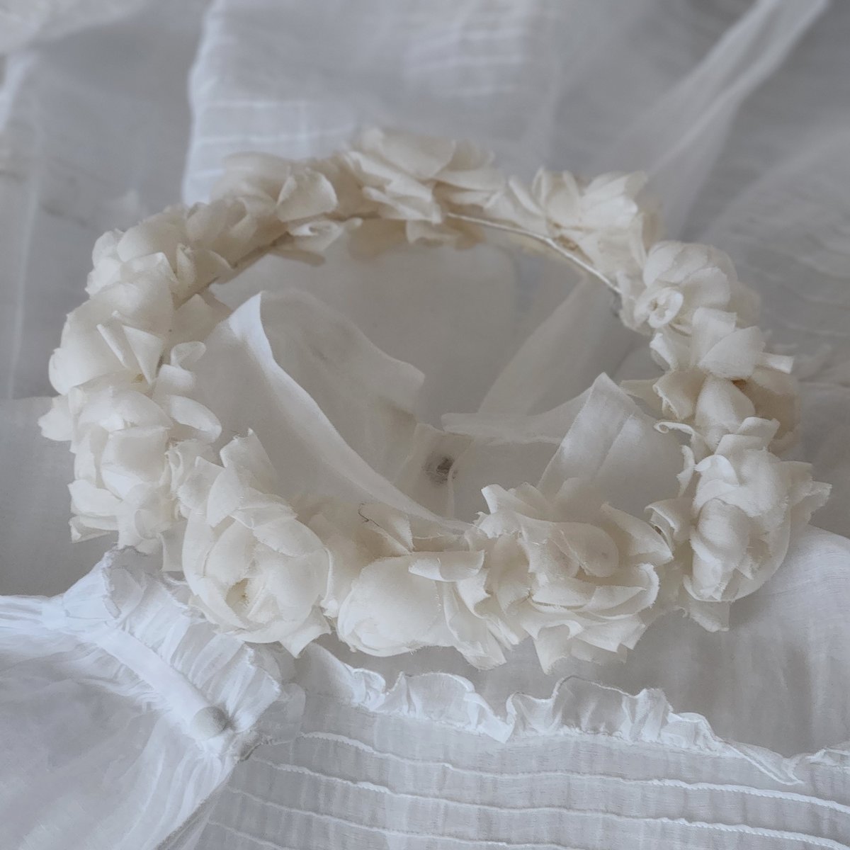 ♡ フランスアンティーク コミュニオン 布花 花冠 初聖体拝領 白薔薇