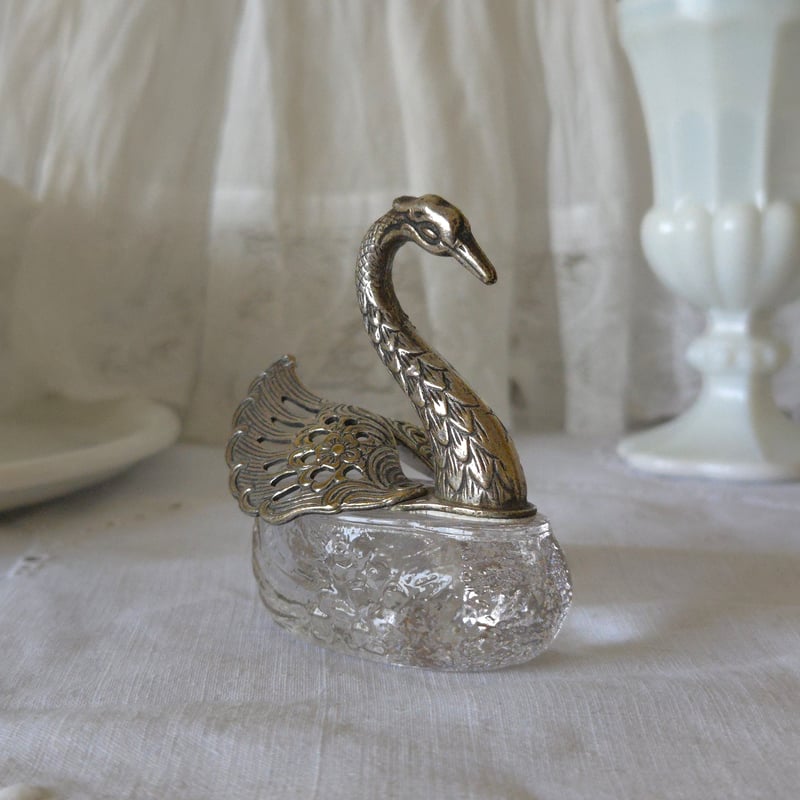 白鳥の塩入れ | リボンときどきネコ