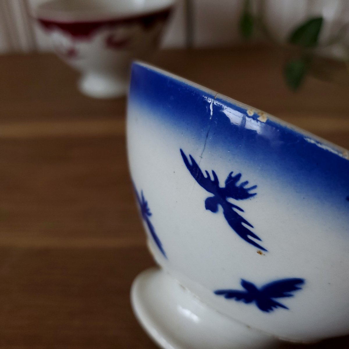 ツバメ柄青の小さめカフェオレボウル | リボンときどきネコ ツバメ柄青の小さめカフェオレボウル | リボンときどきネコ