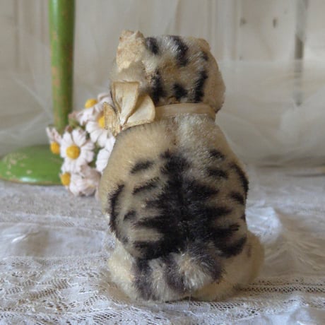 シュタイフお座り猫ちゃん