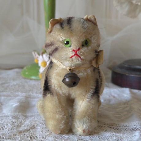 シュタイフお座り猫ちゃん