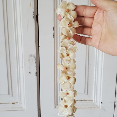 アイボリーのお花のヘッドリース