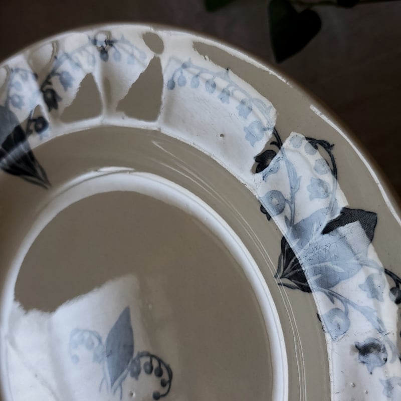 ロンシャンすずらんガーランドのスーププレート | リボンときどきネコ