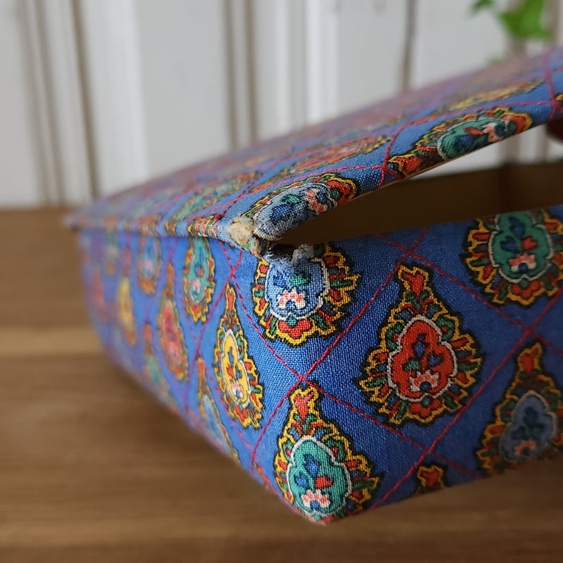 ヴィンテージ正方形のカルトナージュボックス | リボンときどきネコ