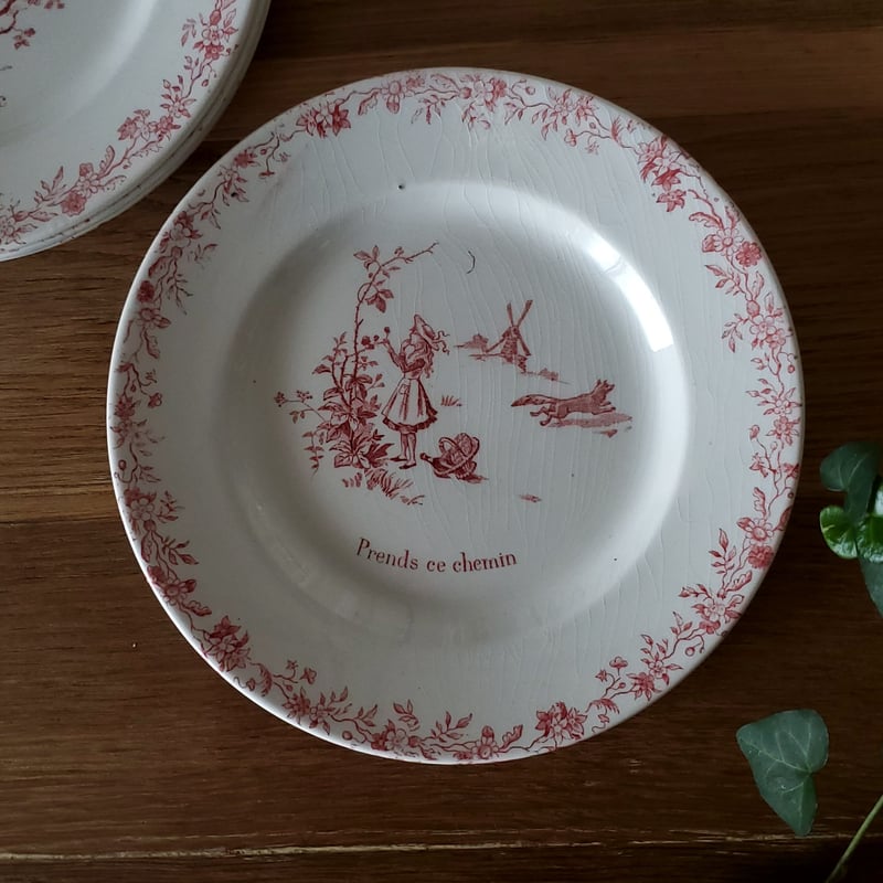 GIEN“赤ずきんちゃん”物語プレートセット | リボンときどきネコ