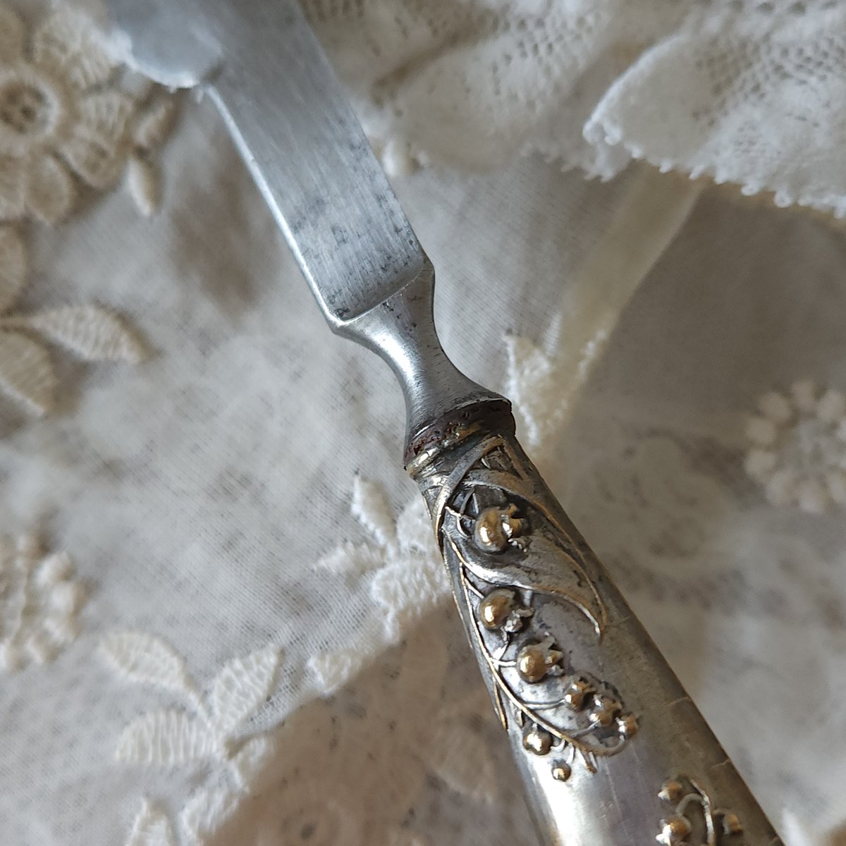 フランスアンティーク ブロンズ すずらん モチーフ ペーパーナイフ フランスアンティーク | フランスアンティーク すずらんとリボン