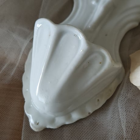 ポーセリン製キリストの聖水盤