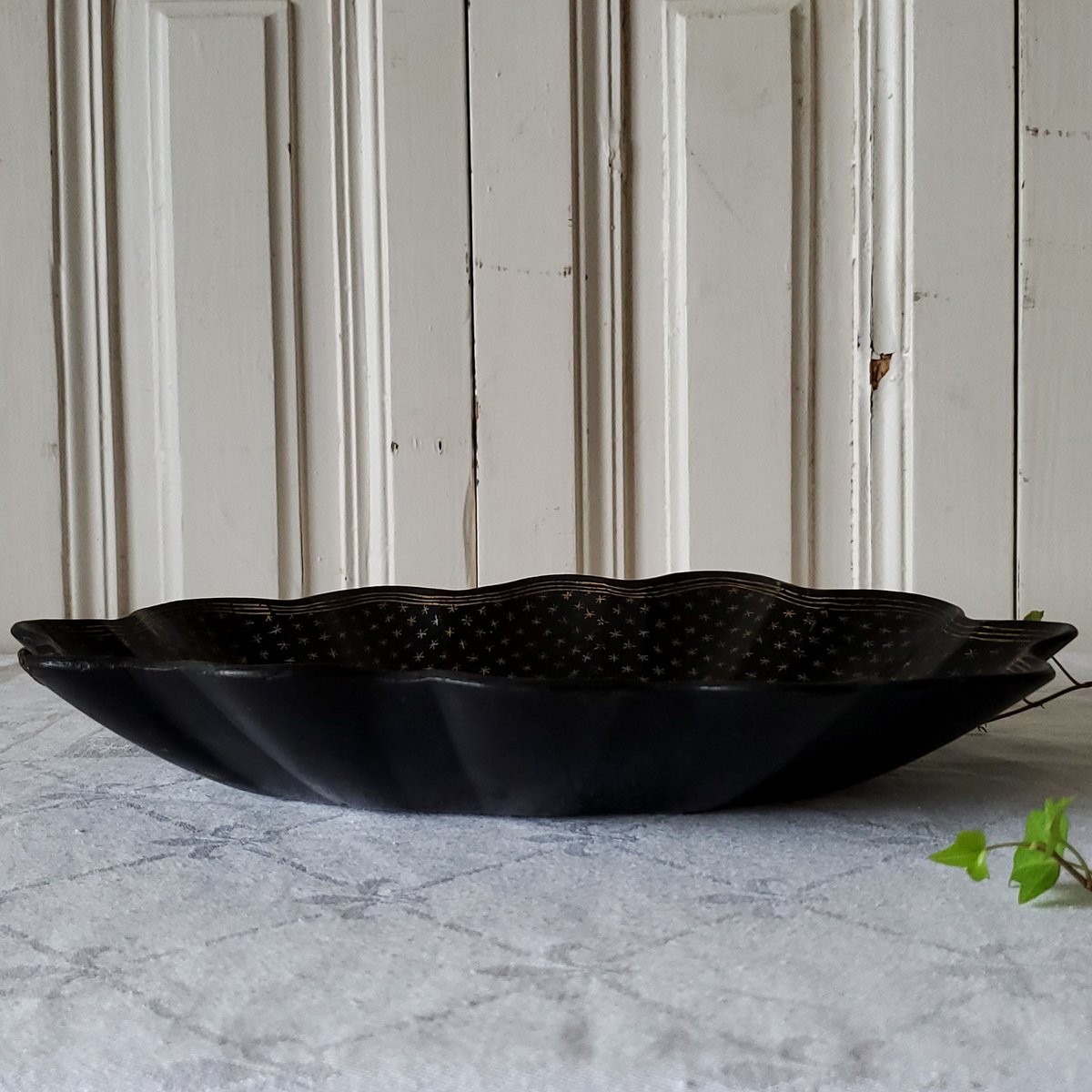 ナポレオンⅢ世様式のパピエマシェのトレイ | リボンときどきネコ