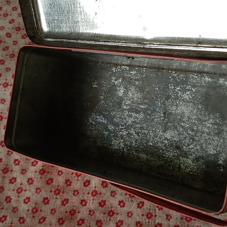 ハンドル付きTIN缶