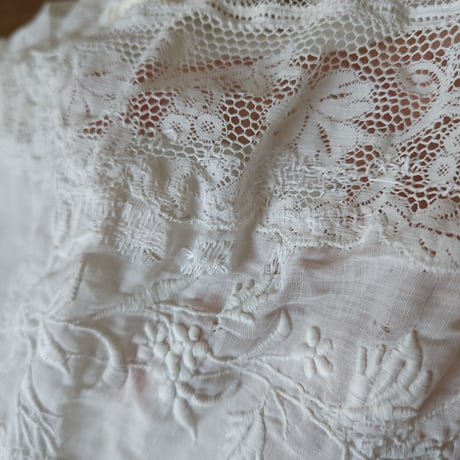 美しい刺繍のオールインワン