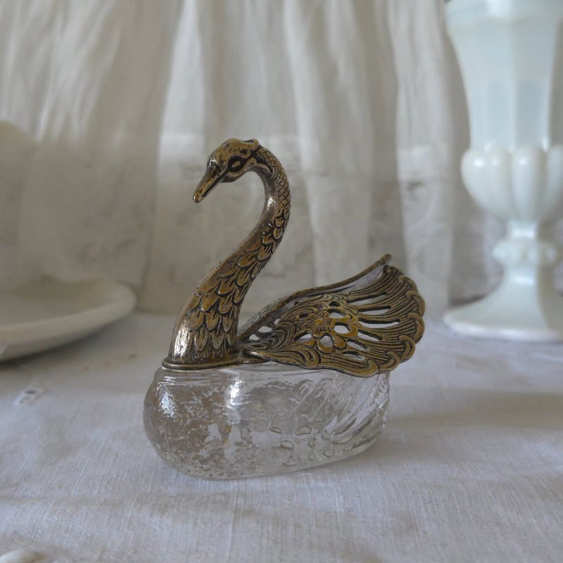 白鳥の塩入れ | リボンときどきネコ