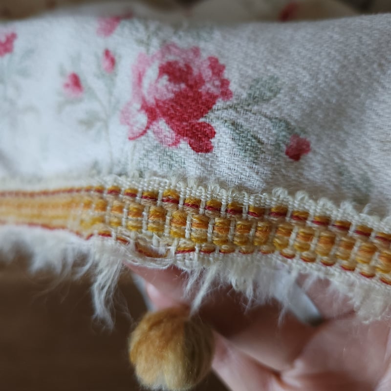 ♡ フランスヴィンテージファブリックローズガーランドリボン花柄カーテン