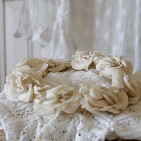 リネン薔薇の花冠