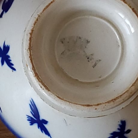 ツバメ柄青の小さめカフェオレボウル