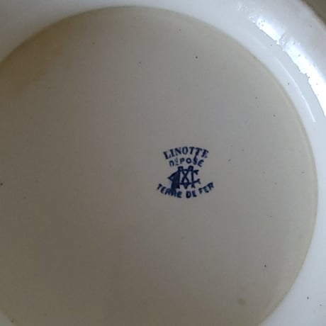 クレイユモントロー"Linotte"ケーキスタンド