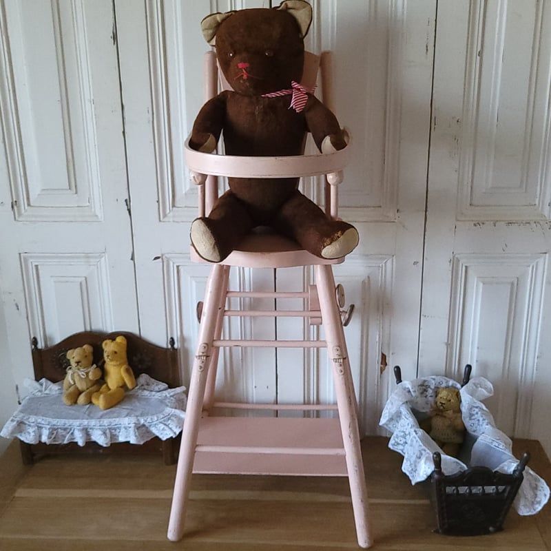 ピンクの折り畳み式ドールチェア | リボンときどきネコ