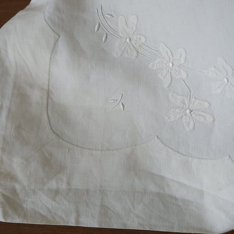 リネン花刺繍のピローケース