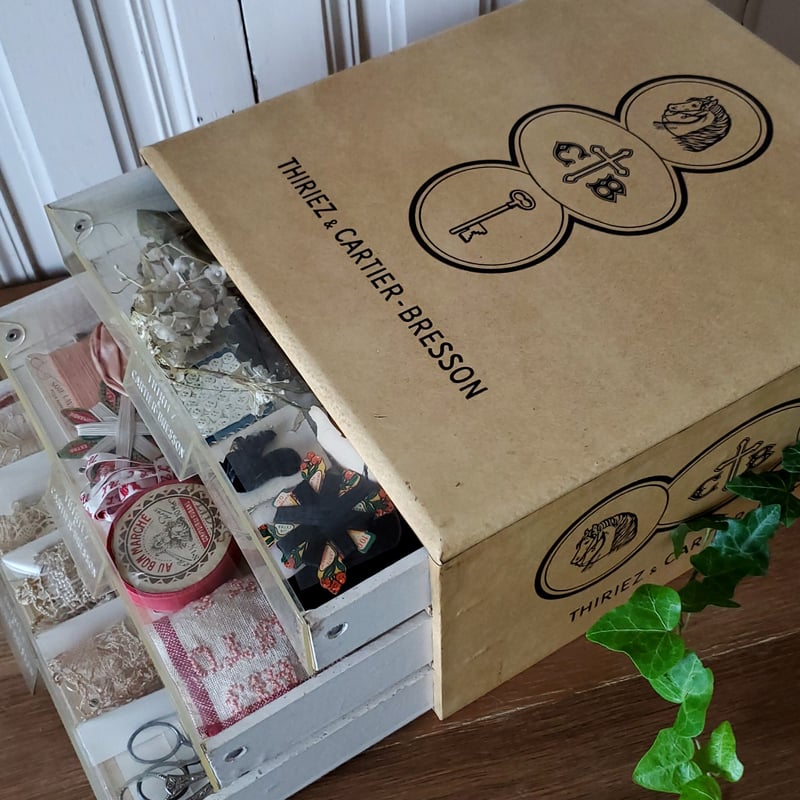 ティリエズ＆カルティエ・ブレッソンの3段ドロワー | リボンときどきネコ 
