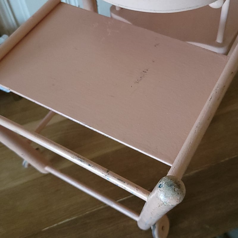 ピンクの折り畳み式ドールチェア | リボンときどきネコ