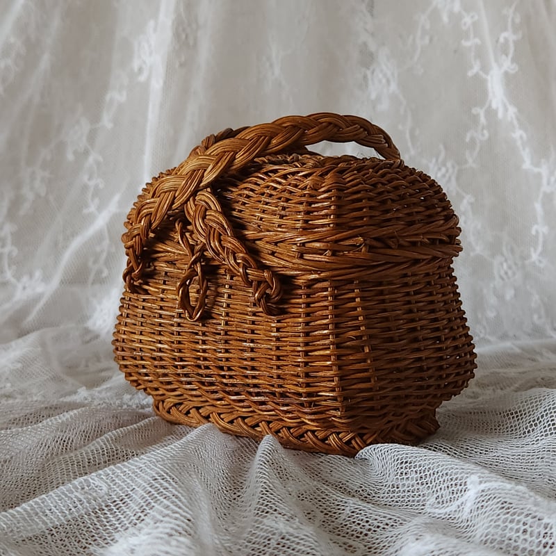 アンティークノアールドールパニエ