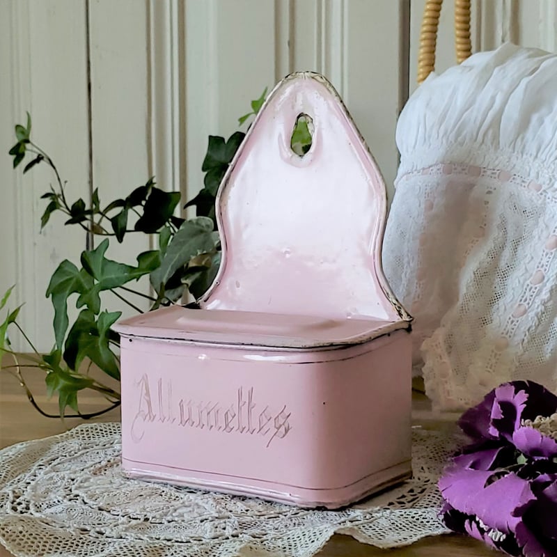 美品♡フランスアンティーク　ホーロー　ピンク　アリュメット ホーローピンクのアリュメット缶 | リボンときどきネコ
